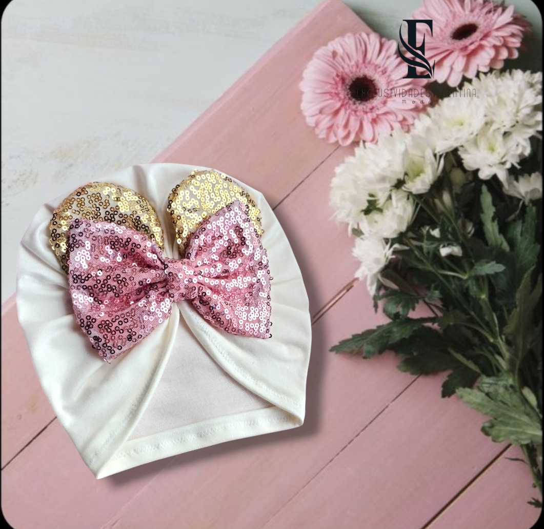 Gorrita con diseño de MINI MOUSE