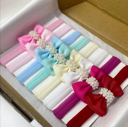 Cajita de 8 cintillos decorados con perlitas