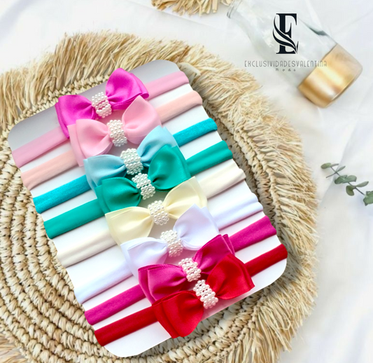 🎁Cajita de 6 gorritas y 14 banditas elásticas.