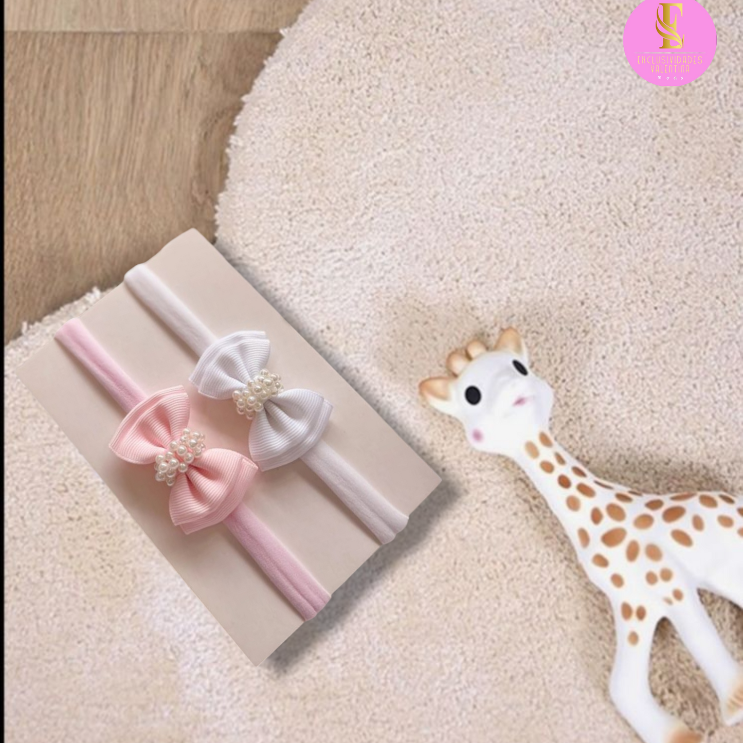 Cajita de accesorios con 3 cintillos Personalizados.