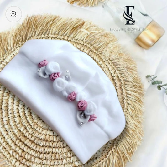 Hermosa gorrita tipo boina, abrigada cod.321