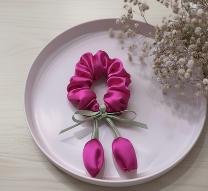 Scrunchies con flor en tendencia