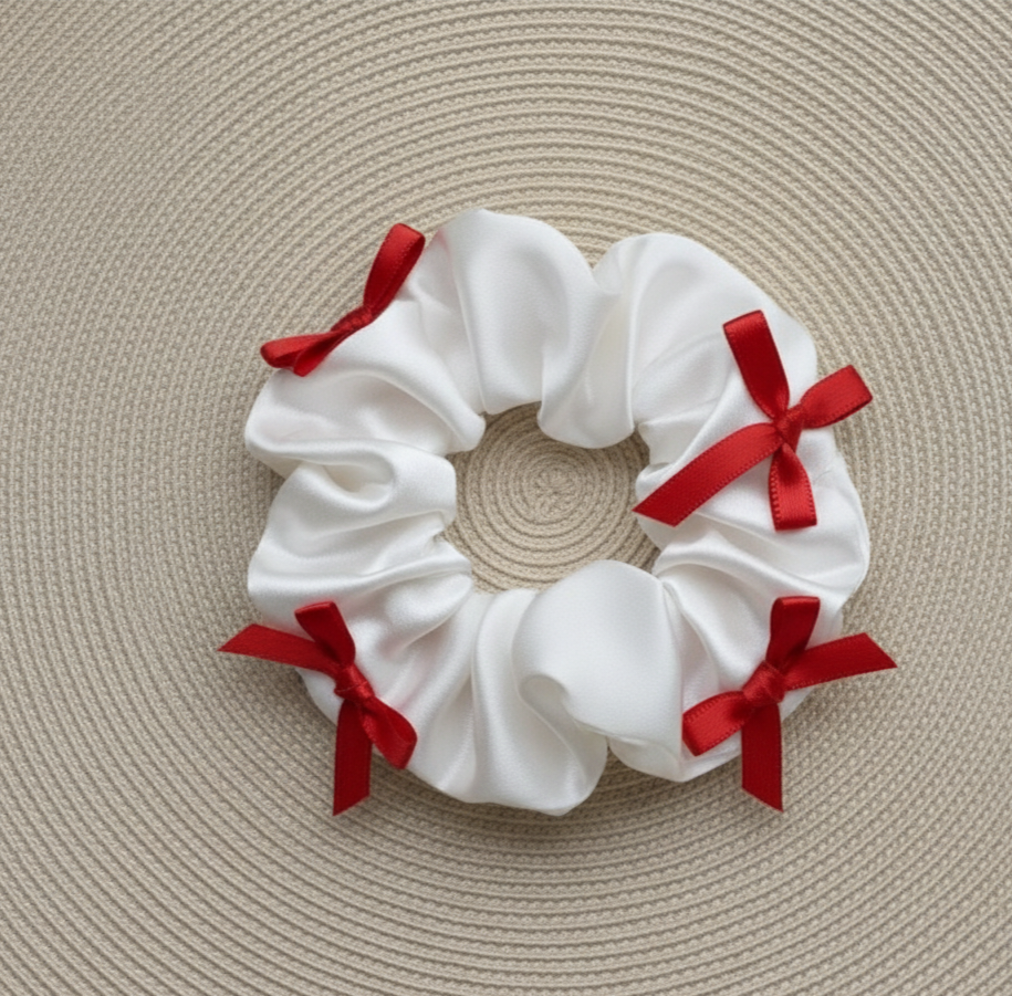 Scrunchies estilo coquette