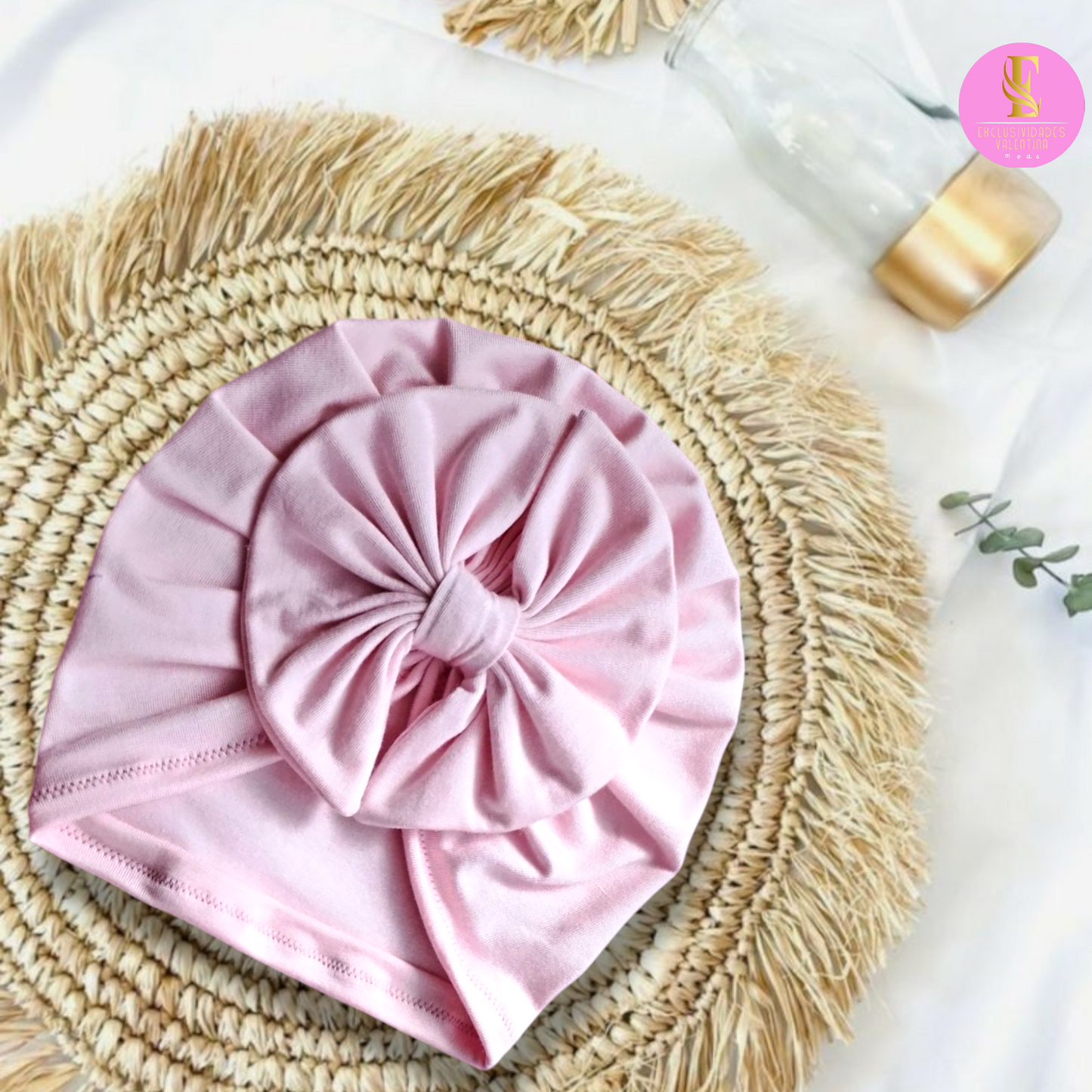 Set de 6 gorritas, de lazo grande.